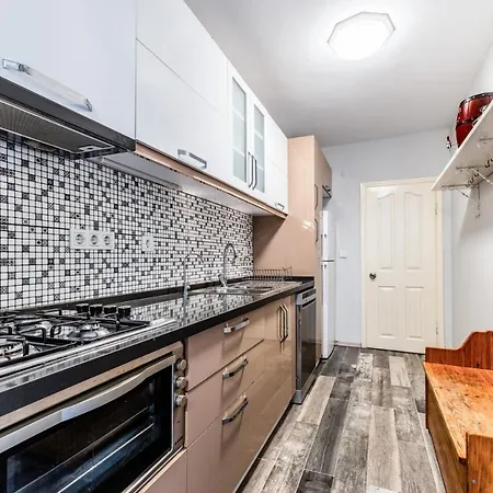 Cozy Flat 3 Min To Cevahir Shopping Mall In Sisli Provincia di Istanbul
